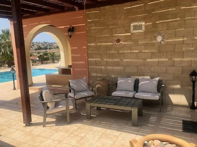 Luxury Delfini فيلة لينثوس